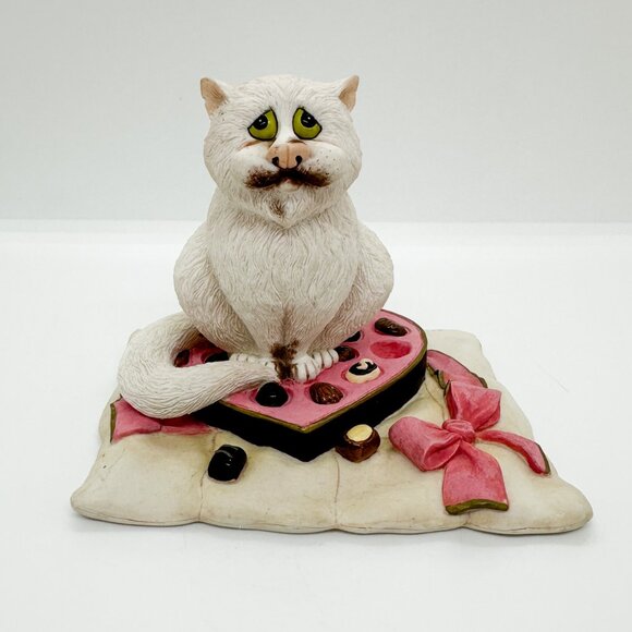 Vtg Comic Curious Cats Persian Cat Chocolate Candy Heart Anniversary Figurine - Picture 2 of 8
